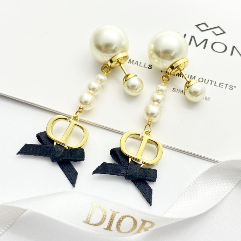 chr1st1an D10r earrings